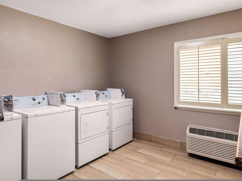 DB9404F42B0D8EA5D0D29E437D77C5C0