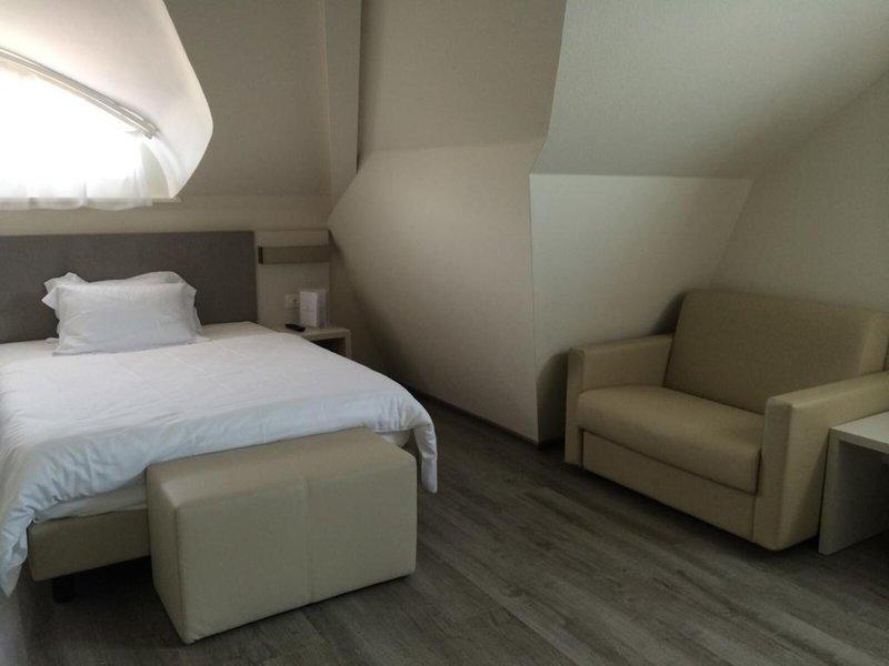 040AD9D61596B00E52BF7B4CE3576EE3