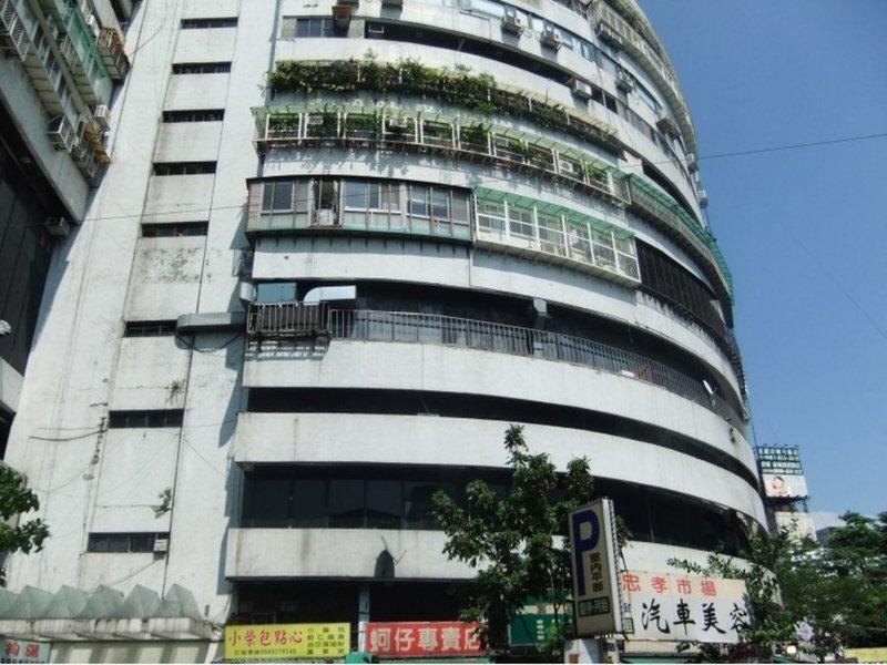 142AE2B17A026AB06E818BC6348A4D68