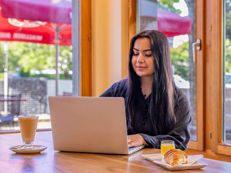 4D8B951E40DF998E8FC429F10CD994FB