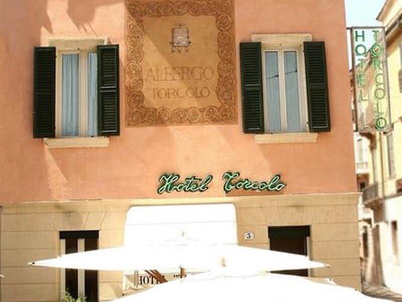 22226D29A4951B4AD4B966F92E9CC60F