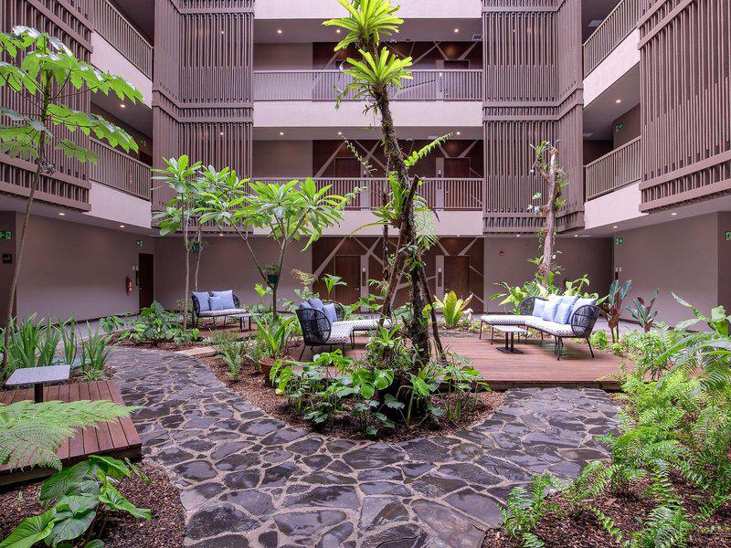 AC68E32198865F8FE8533CFD11915A21