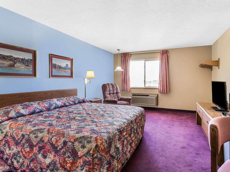 700CA20C2F735C44D23CBABCA2167D6B