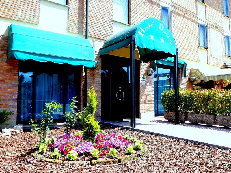 21D80607F45CFAD94A71860F6A5D30F9