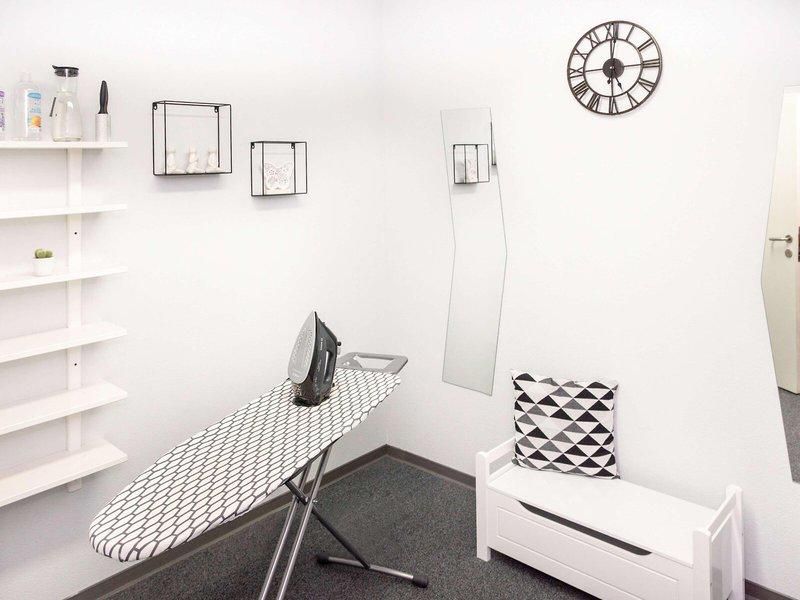 24EECE4F6E8202A90B83C1DC755B7277