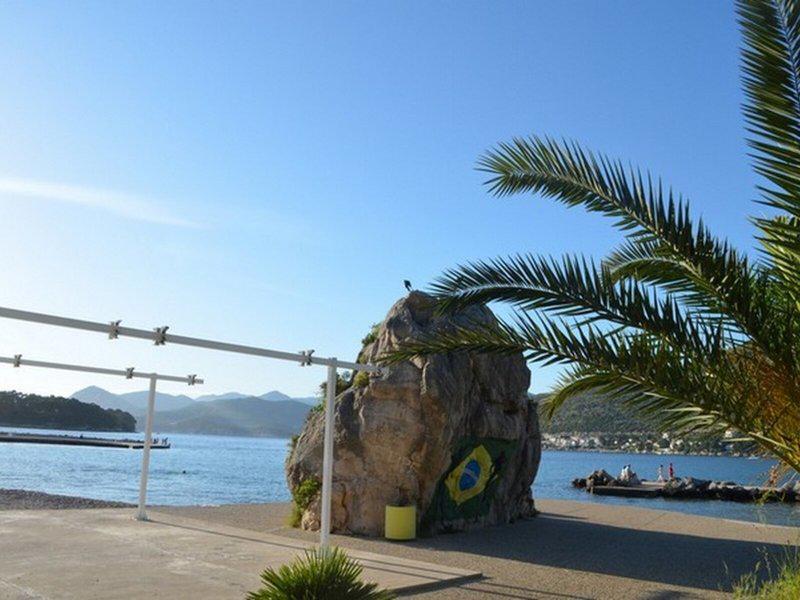 7FACF58E63230E27E3BEAA18F2AEF1E4