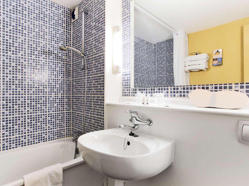 B60AA0EB2959061C9BE15EF4EEB5783C