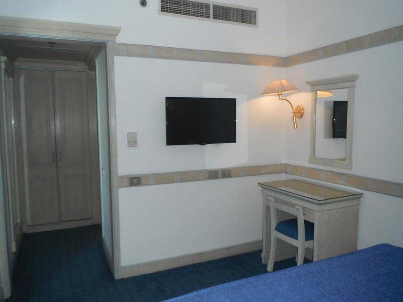 BFB85364C6A04258B24C9C4DB9142D30