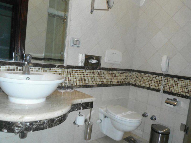 C9473AE675B7697697BC056D8D9142CA