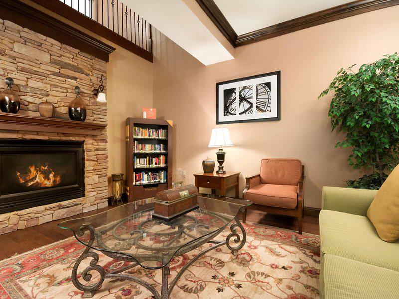 D86326710E524E0AF42E374D9E64AF65