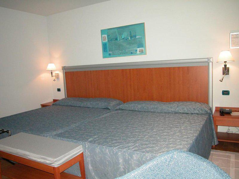 3EF77FFEA5FDB880EC6D1C3ECBB491B6