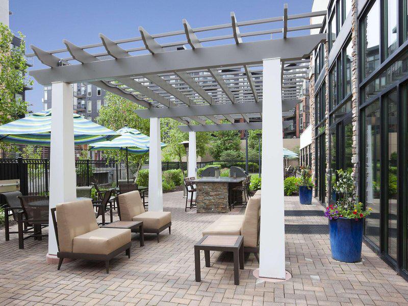 7B725E3C04A2E771A3F8A6AA22048114