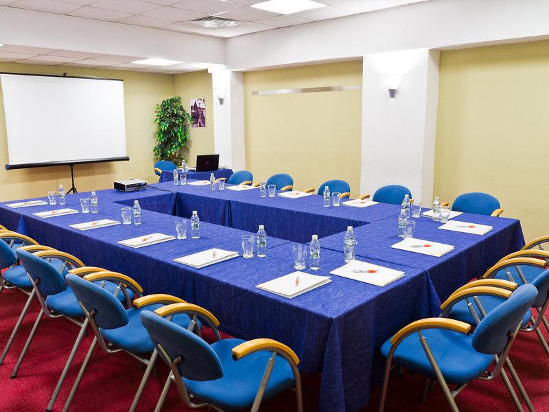 C54F8EAF5159195B6CEDEBA242368AFE