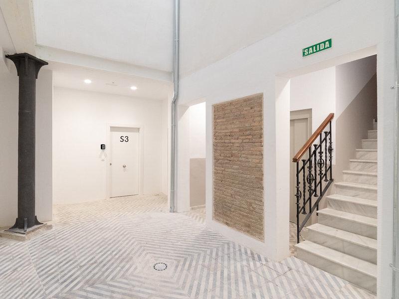 EA303C1C10826809EE7158CC15059EF5