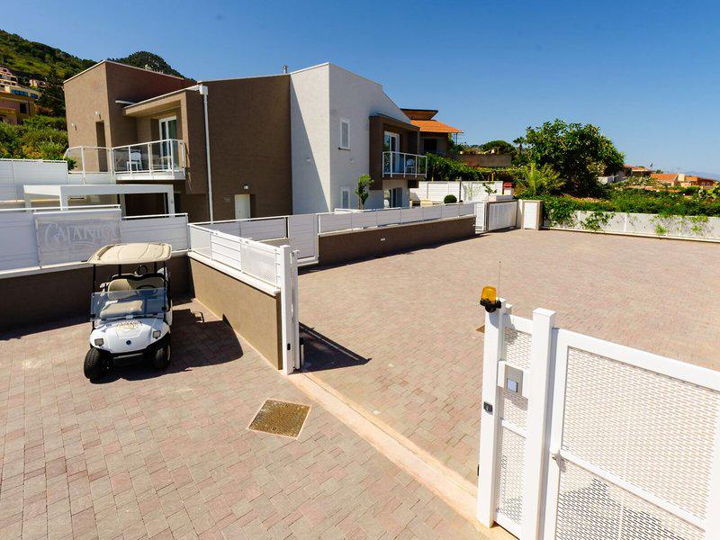 9E56B7757918C28F68705513AADCA19B