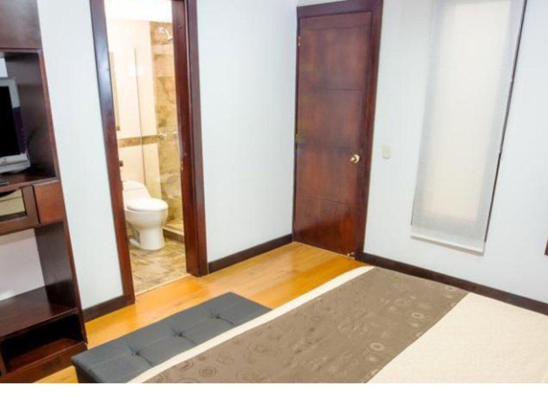 F8183C432E5A6A2BB9F95AED0F0C53CD