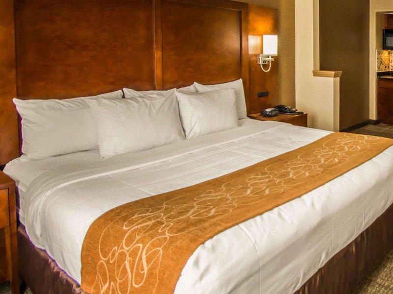 103298A78263FF692C925A475C619814