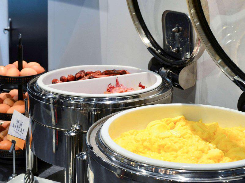 A94EFBDA82AB9683FFF3958A0AD5F8B3