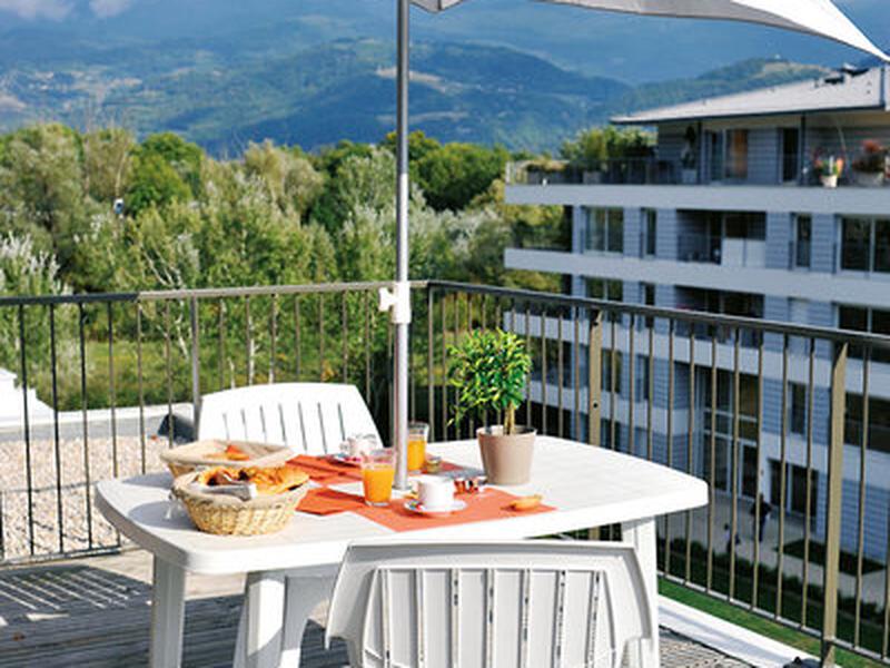 195D1C00327656DAA1A9EEC22BF2425E