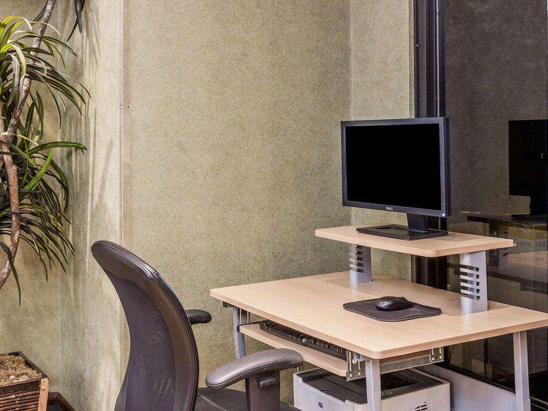 44BAF2953F4700E32EBC43A7CF04CD20