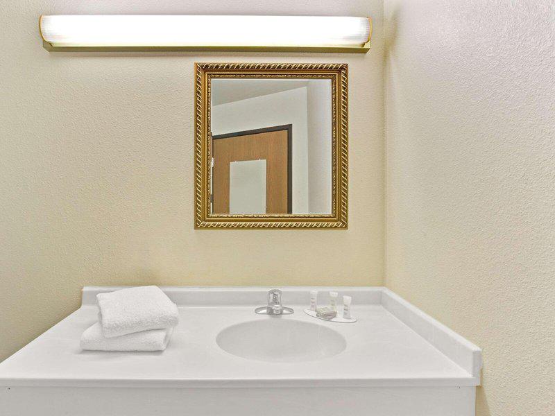 E248F08742A67C18E343B10B62EE3EAE