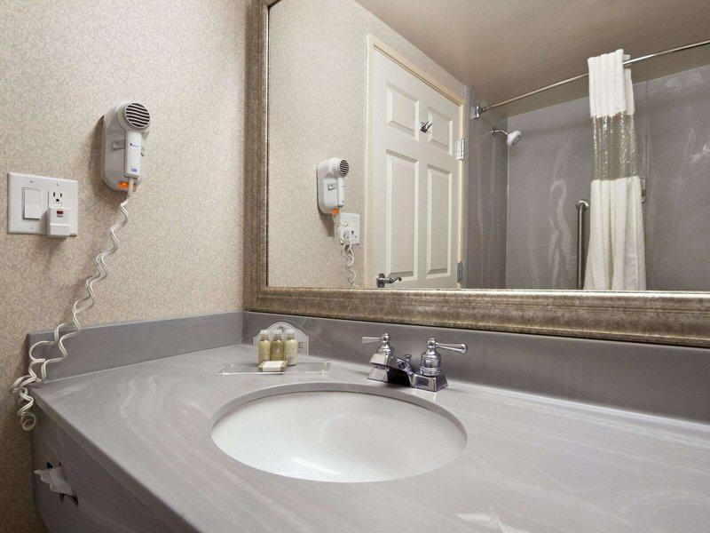 62B9A8DCB351650F7C15291AC71C2D66