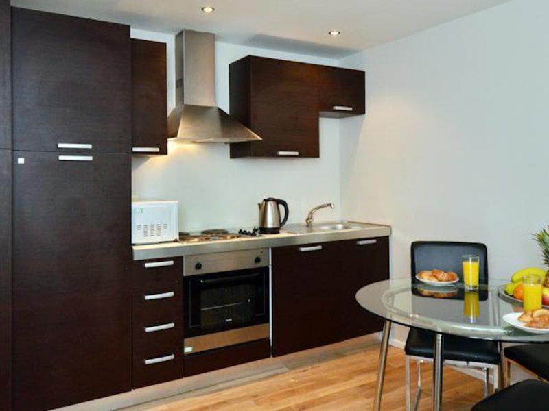 618090EBDAA3695430BACF9A30A0D687