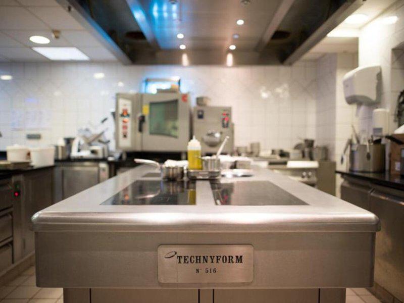 4B5A86941D9E3E391FC94E87EA99C49D