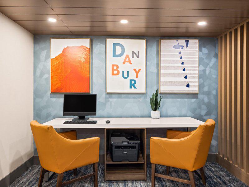 038B2C2FD06D995D94847458E04F5E96