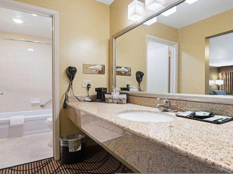 393A030506C421D8ACDF0C032662E106