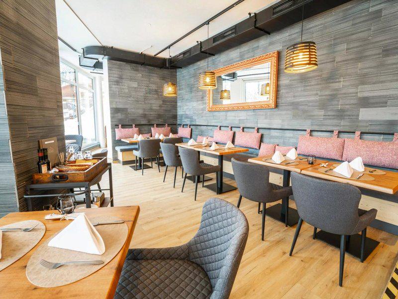 76CF01387CA2AA34191AFAE5A3B37CA0