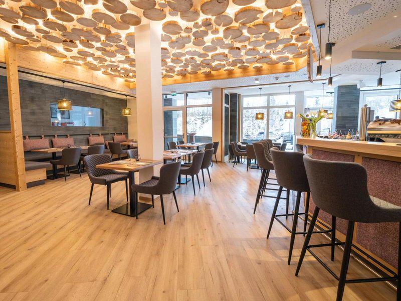 76C7F612BBA4118505AF36F070094219