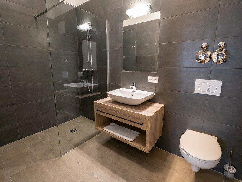 2A627BCF4B2E21597B94524DC56D0F89