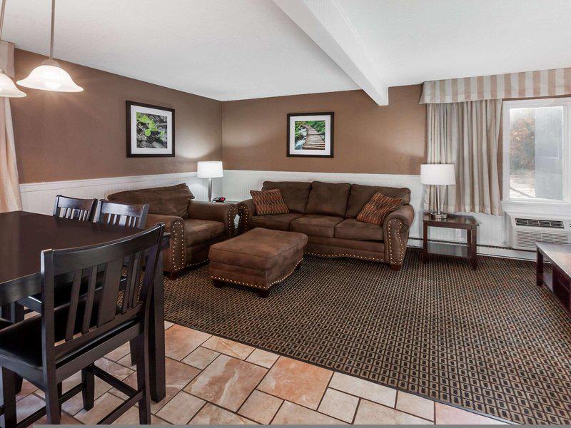 367365D68FFF5A20BF9A42BD62D0703D