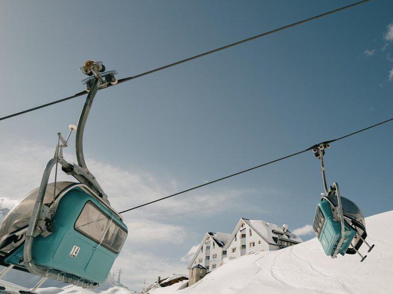 8D7210D806F97D8B8041AB41BF7F0269