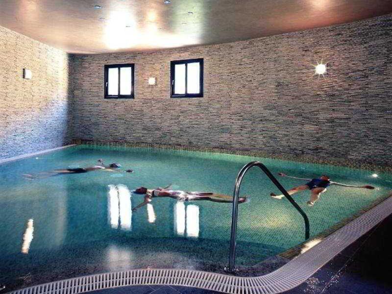 63A3C80C5854CBE4F6EAF9A03D09E3FA