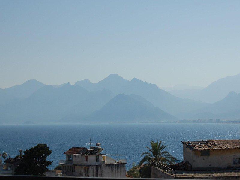 A0467CE8CA72595EAC187EAD144D229B