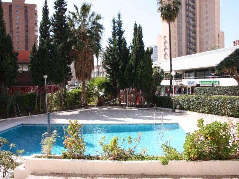 D637536FCE023E8D3237A75C1B8C0F88