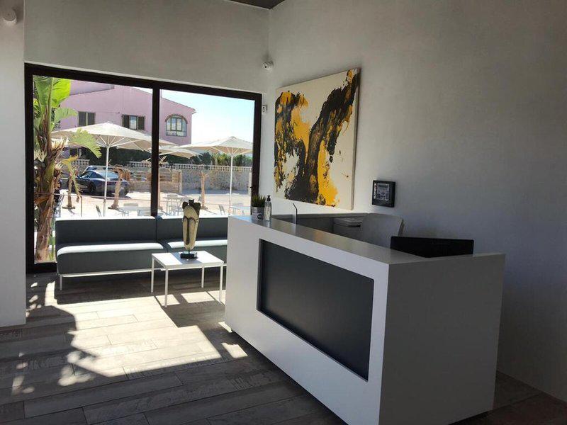 0570A75EE549AAAE5C29CE143385AFFB