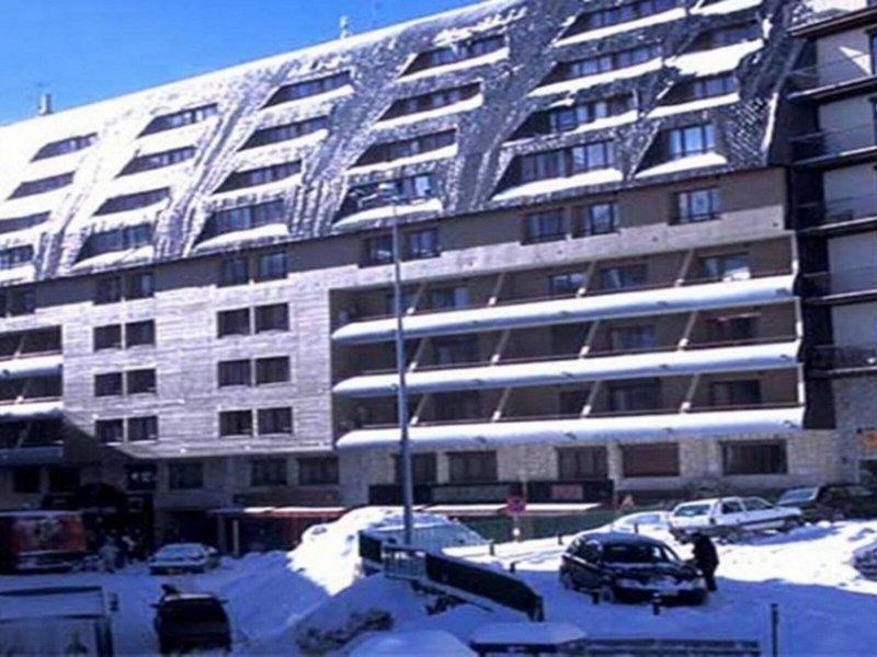 70A3B05AA7E9C97B6EA86C91DAC69B21