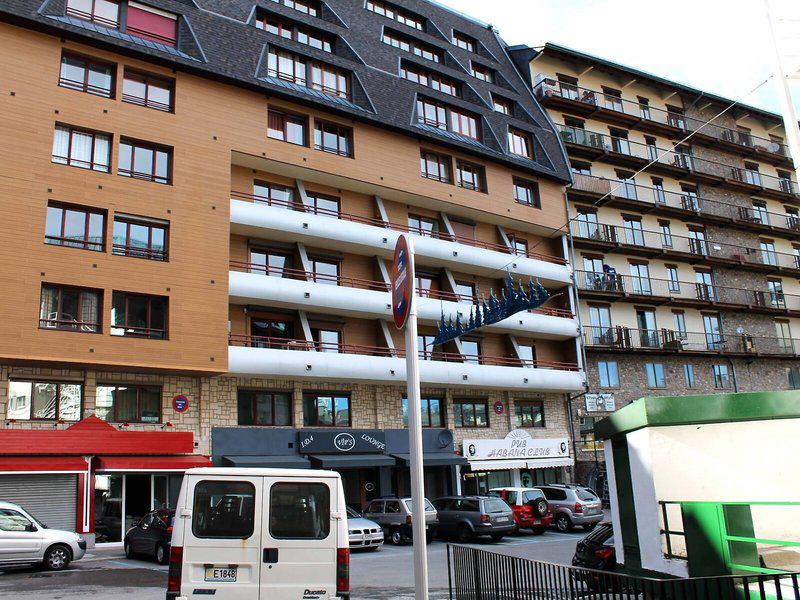 B8165977CED8CF38DD91C0BD1E464058