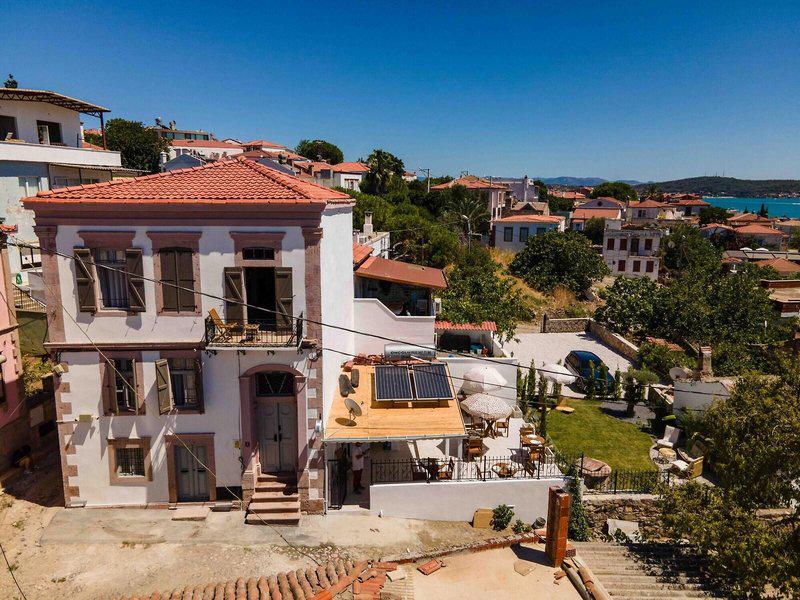 E38AFC02E2BB699A6E9C200D7D10177A