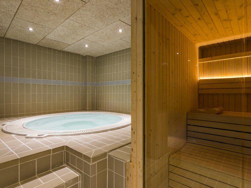 EADE74E2F54F8702D5F7E145E9F0BAD3