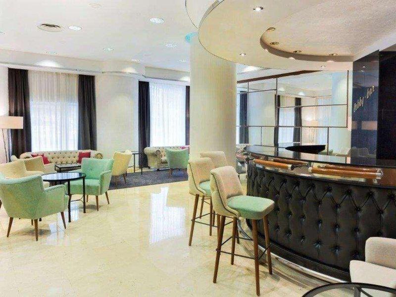 D5C1F33DFDF45BF057E03ABA6EFAD138