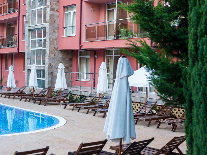 340E4DD3E740C82B308DBEDF45CD099B