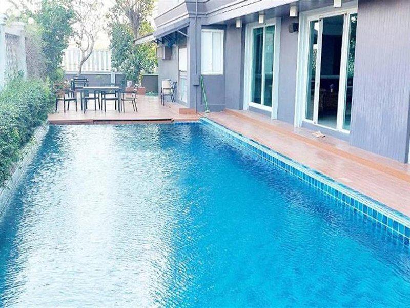 E5E990DAEAF647A8834CD85C44197575