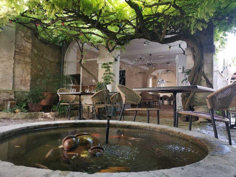 C6D2803C9AF466BA66DF64D7BFA1A282