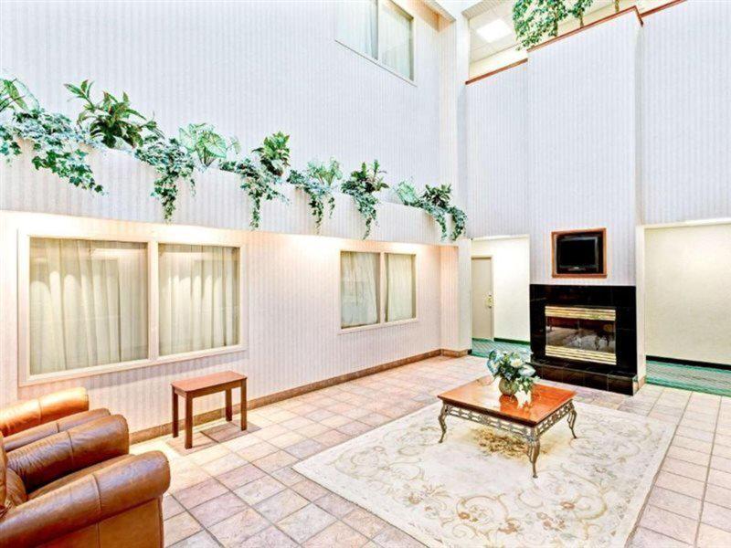 338AC198C087216888684F2B79E43740