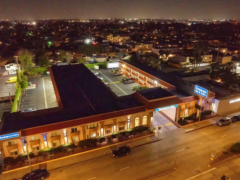 89E9F15779A8738C903126BA238D951F