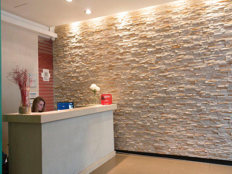 9FB61DA635B3A60D5E018147B219B300